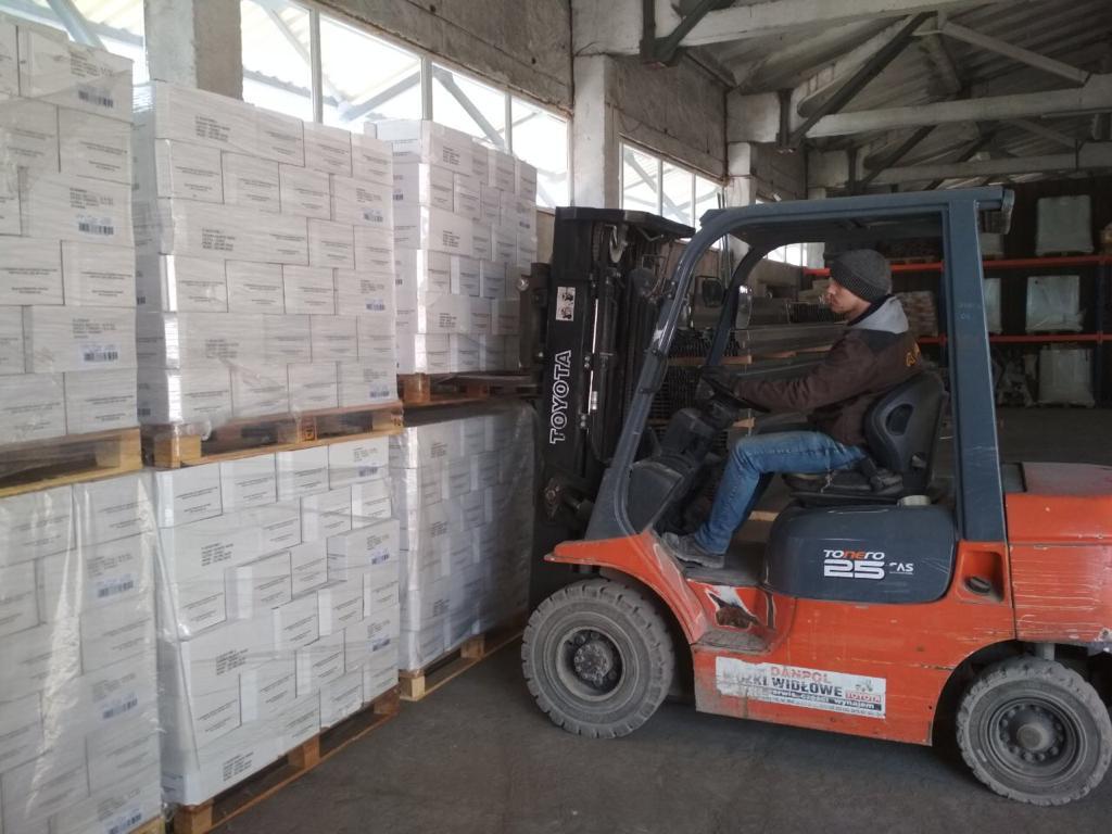 Llega a Leópolis (Ucrania) el primer cargamento de ayuda que salió de Italia hace dos días con varias toneladas de comida para bebés